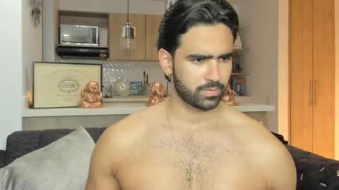 bradleymartin7 online show from 11.18.25