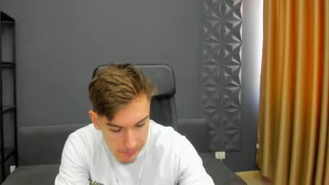 BradyFlint online show from 04.14.26