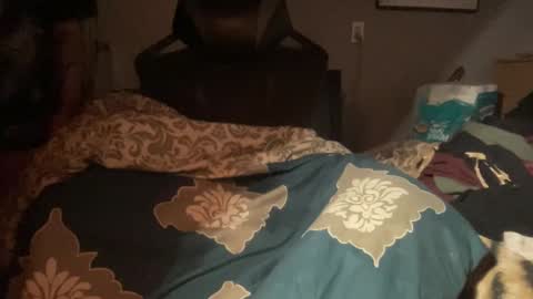 Snapshot of brain80085 chatting on 09.22.25 brain80085 online show from 09.22.25