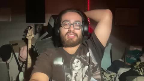 Snapshot of brain80085 chatting on 09.30.25 brain80085 online show from 09.30.25