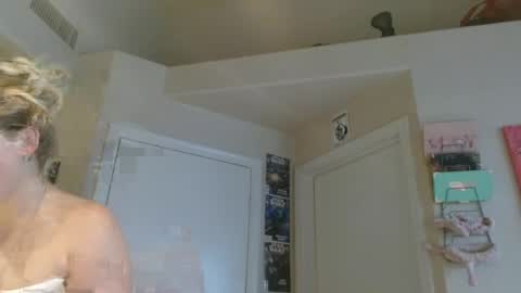 Snapshot of braindeadbetty chatting on 06.18.26 i am a naughty jedi knight online show from 06.18.26