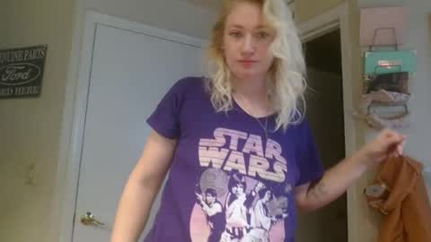 Snapshot of braindeadbetty chatting on 06.23.26 i am a naughty jedi knight online show from 06.23.26