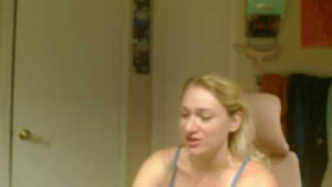Snapshot of braindeadbetty chatting on 06.25.26 i am a naughty jedi knight online show from 06.25.26