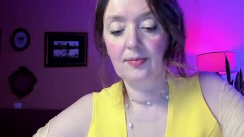 Snapshot of braingirl chatting on 04.05.26 I see you X-twitter its braingirl online show from 04.05.26
