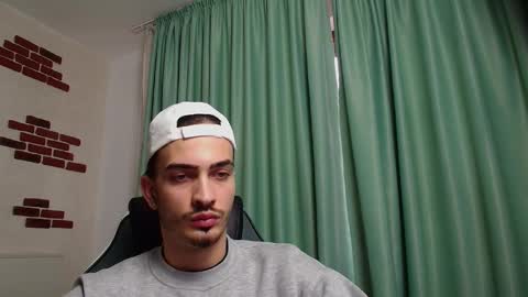 Snapshot of brandontatex chatting on 12.10.24 BrandonTateX online show from 12.10.24