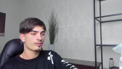 Snapshot of brandontatex chatting on 12.13.24 BrandonTateX online show from 12.13.24
