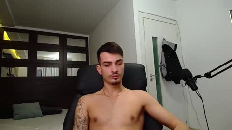 Snapshot of brandontatex chatting on 01.26.25 BrandonTateX online show from 01.26.25