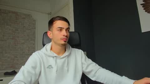 Snapshot of brandontatex chatting on 02.01.25 BrandonTateX online show from 02.01.25