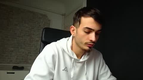 Snapshot of brandontatex chatting on 02.01.25 BrandonTateX online show from 02.01.25