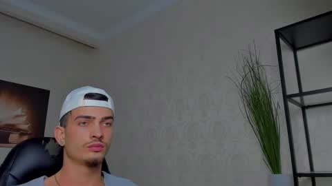 Snapshot of brandontatex chatting on 03.12.25 BrandonTateX online show from 03.12.25