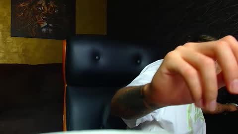 Snapshot of brandontatex chatting on 09.12.25 BrandonTateX online show from 09.12.25