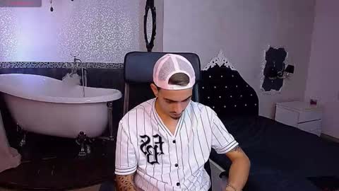 Snapshot of brandontatex chatting on 09.15.25 BrandonTateX online show from 09.15.25