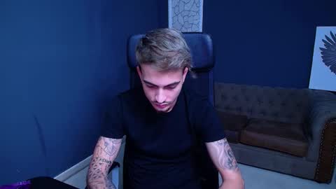 Snapshot of brandontatex chatting on 09.16.25 BrandonTateX online show from 09.16.25