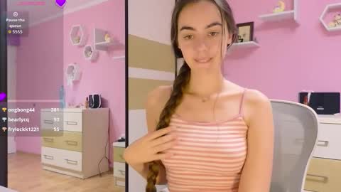 Annie online show from 09.26.25