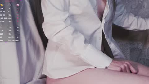 Snapshot of brattymuse chatting on 11.02.25 Evelyn . online show from 11.02.25