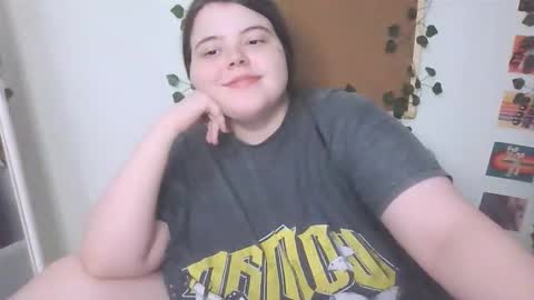 Snapshot of brattyprincess_emma chatting on 09.12.25 Emma online show from 09.12.25