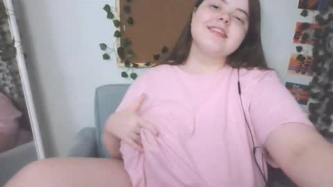 Snapshot of brattyprincess_emma chatting on 09.26.25 Emma online show from 09.26.25