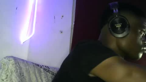 Snapshot of brayan1111x chatting on 11.08.25 brayan1111x online show from 11.08.25