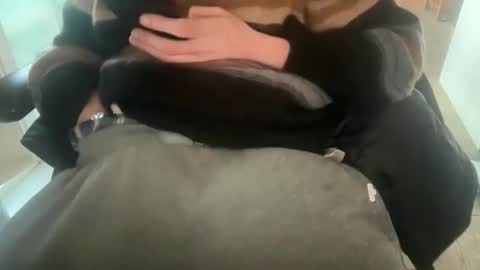 Snapshot of breakdownguitar chatting on 03.25.26 breakdownguitar online show from 03.25.26