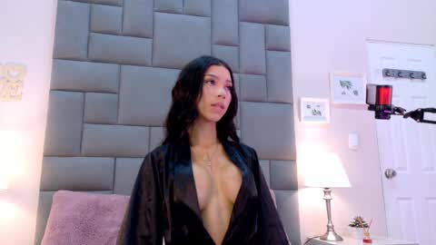 Snapshot of bree_watson chatting on 02.14.25 Bree online show from 02.14.25