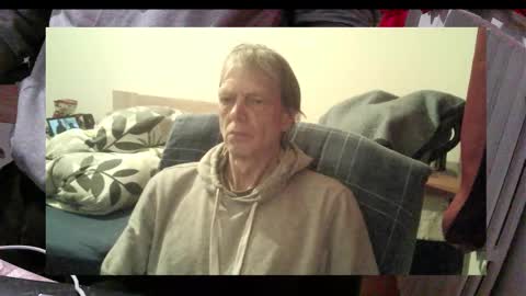 Snapshot of bremer64 chatting on 11.09.25 bremer64 online show from 11.09.25
