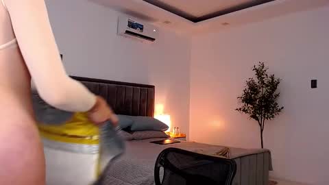 Snapshot of brendaislove chatting on 02.11.25 Brenda with a huge suckable cock you will love online show from 02.11.25