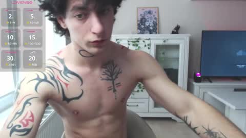 Snapshot of brendan__piks chatting on 05.25.26 brendan__piks online show from 05.25.26