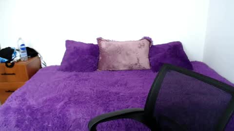 brendasantos_77 online show from 10.28.25