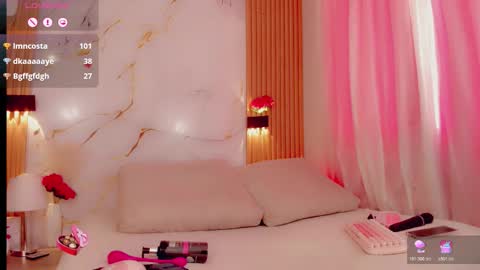 Snapshot of brendasquirtx chatting on 11.23.25 brendasquirtx online show from 11.23.25