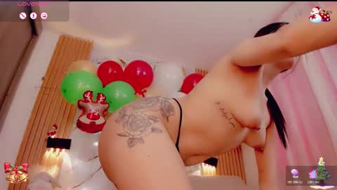 Snapshot of brendasquirtx chatting on 12.13.25 brendasquirtx online show from 12.13.25