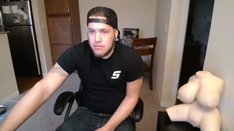 Snapshot of brettbwc89 chatting on 01.01.25 brettbwc89 online show from 01.01.25