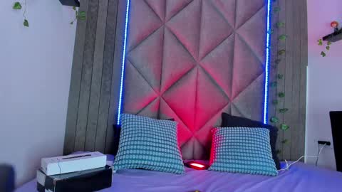 B R I A  online show from 04.11.26