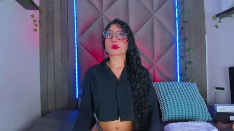 B R I A  online show from 05.15.26