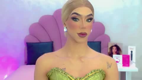 BRIANA online show from 04.21.26