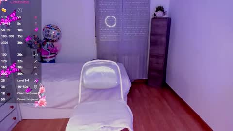 briana online show from 10.08.25