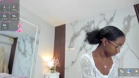 Snapshot of briannaduque chatting on 09.17.25 Brianna online show from 09.17.25