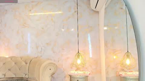 Snapshot of briannaduque chatting on 09.21.25 Brianna online show from 09.21.25