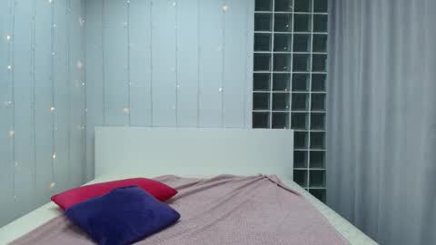 Snapshot of brightly_heizer chatting on 02.26.26 Heather online show from 02.26.26