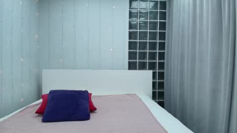 Snapshot of brightly_heizer chatting on 03.17.26 Heather online show from 03.17.26