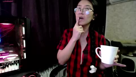 Snapshot of brightssmiles chatting on 02.26.25 Aisha online show from 02.26.25