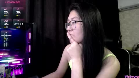 Snapshot of brightssmiles chatting on 10.21.25 Aisha online show from 10.21.25