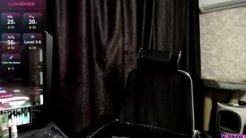 Snapshot of brightssmiles chatting on 10.24.25 Aisha online show from 10.24.25