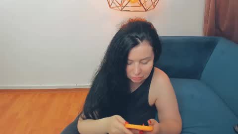 brilliantegirl_ online show from 06.25.26
