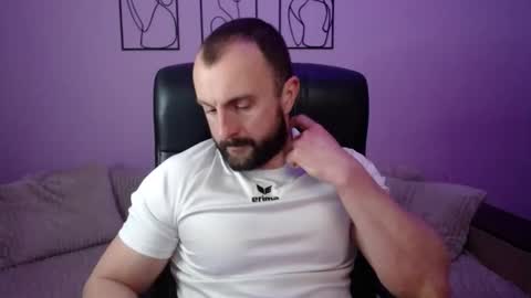 brindlefly69 online show from 04.10.26