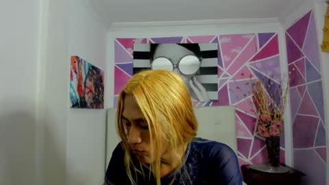 Snapshot of brisahott chatting on 01.20.25 Brisa online show from 01.20.25