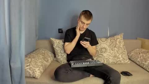 bristlebback online show from 03.10.26