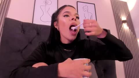 brithanysummer online show from 01.11.26