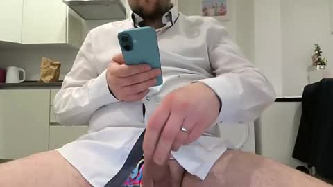 Britishman1989 online show from 03.10.26