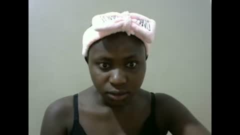 Snapshot of britney_254 chatting on 02.19.25 britney_254 online show from 02.19.25