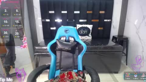 Britney  online show from 11.13.25